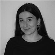 Graduada en biología. Profesora de ciencias en secundaria
